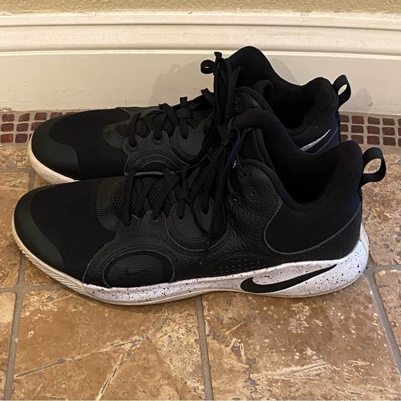 Nike Men Black White Fly by Mid 2 Basketball Athletic Shoes Size 11 - Picture 2 of 8